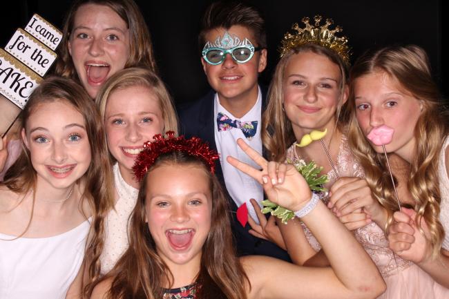 Providing Best Prom Experience with Photo Booth Rental in Nashville